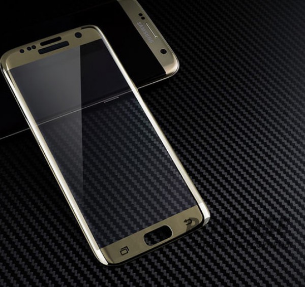 Противоударное закаленное стекло 0.2mm с защитой на весь экран Samsung G935F Galaxy S7 Edge (2.5D) (Золотой) Противоударное закаленное стекло 0.2mm с защитой на весь экран Samsung G935F Galaxy S7 Edge (2.5D) (Золотой)Описание:идеально подходит для Samsung G935F Galaxy S7 Edge;материал: закаленное стекло;тип: стекло на экран. Особенности:закругленные грани 2.5D;ультратонкое - 0,2 мм;прочность - 9H;закрывает весь экран, в том числе боковые закругления;ударопрочное;олеофобное покрытие;цветная окантовка;защищает от царапин.<br><br>Тип: Защитное стекло<br>Бренд: Epik