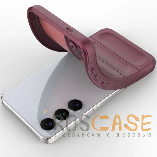 Фотография Бордовый Flex Silicone | Противоударный чехол для Samsung Galaxy S24 с защитой камеры и микрофиброй