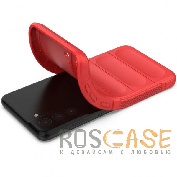 Фотография Красный Flex Silicone | Противоударный чехол для Samsung Galaxy S21 FE с защитой камеры и микрофиброй