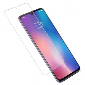 Защитное стекло Ultra Tempered Glass 0.33mm для Xiaomi Mi 9 неполноэкранное