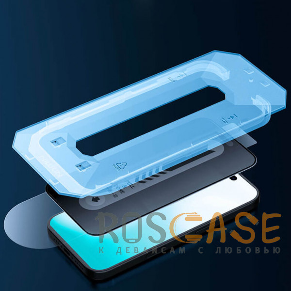 Фото Черный Nillkin Privacy | Защитное стекло Антишпион с системой автонаклеивания для iPhone 17 Pro